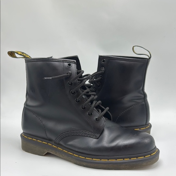 Dr. Martens Black combat boots size 10 women’s - Picture 1 of 6